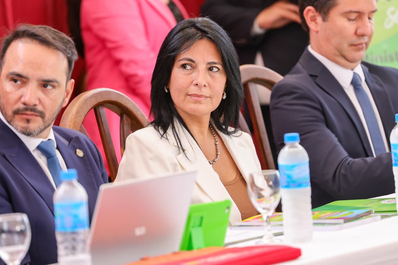 La Ministra Ana Miño ratificó alfabetización y reforma curricular al iniciar el ciclo lectivo 2026